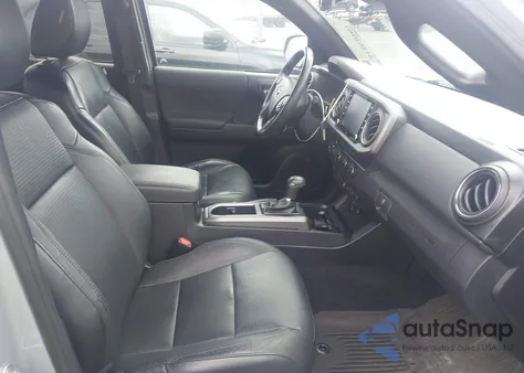 2021 Toyota Tacoma 4Wd Trd Off Road z USA, uszkodzony, nr VIN 5TFCZ5AN3MX258746